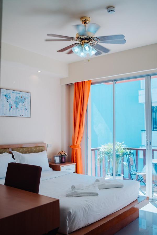 Patong Beach Side Hotel Exterior foto